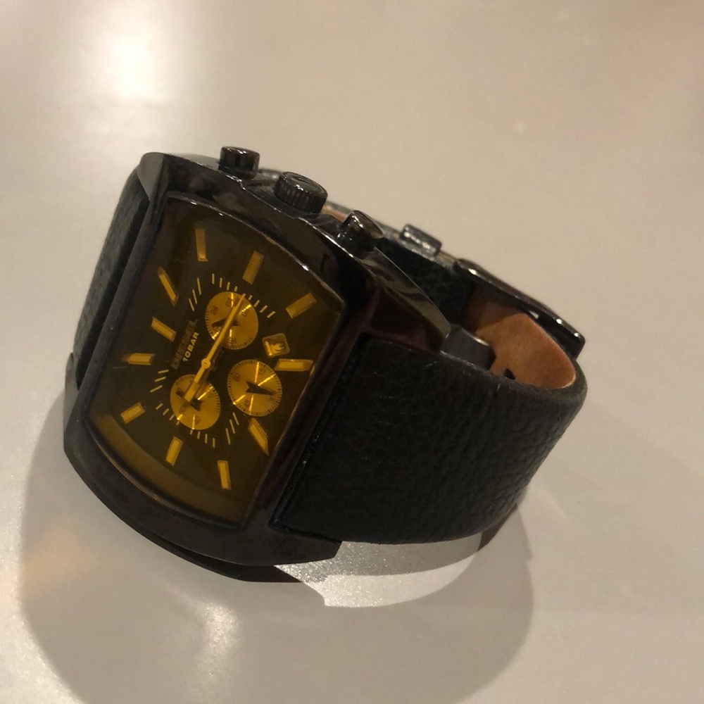 Diesel 10 bar watch